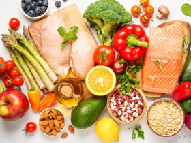 不只十字花科蔬菜！醫師認證「這4種」食物有效防癌：每天吃，乳癌、大腸癌、攝護腺癌風險都降低了